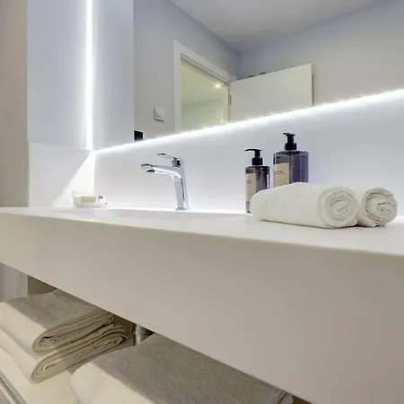 Brand New, Elegant Ground Floor Two Bed Estepona