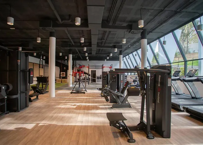 Brand New, Elegant Ground Floor Two Bed *