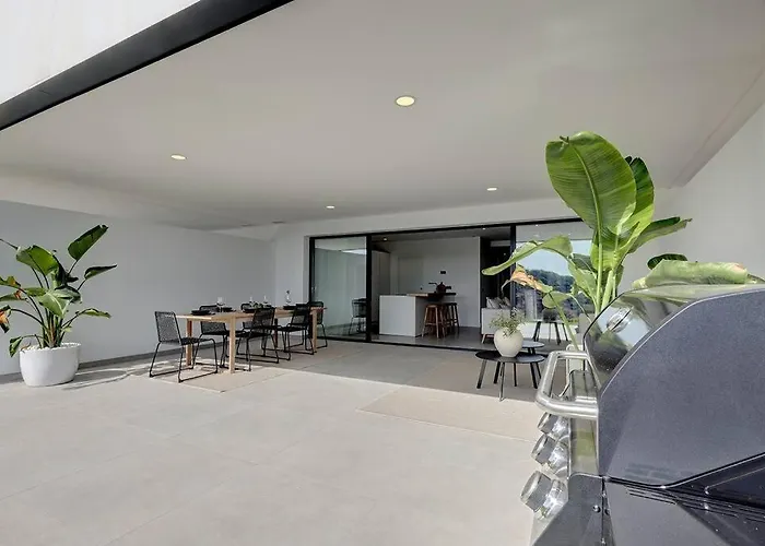 Brand New, Elegant Ground Floor Two Bed