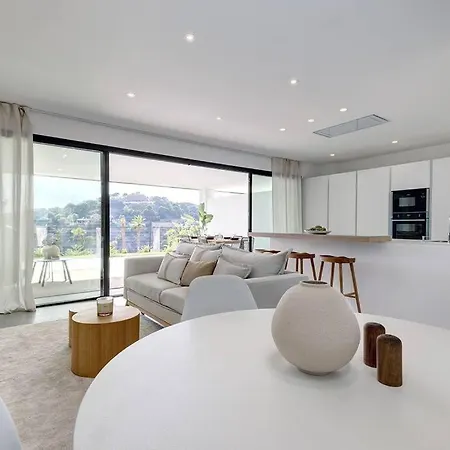 Apartmán Brand New, Elegant Ground Floor Two Bed