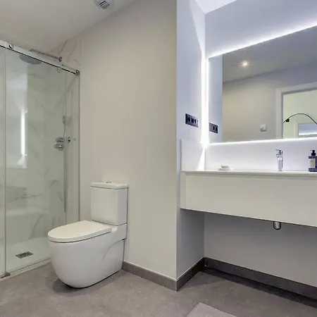 Brand New, Elegant Ground Floor Two Bed *