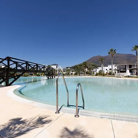 Apartment Brand New, Elegant Ground Floor Two Bed *