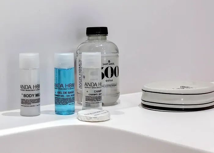 Brand New, Elegant Ground Floor Two Bed 公寓 埃斯特波纳