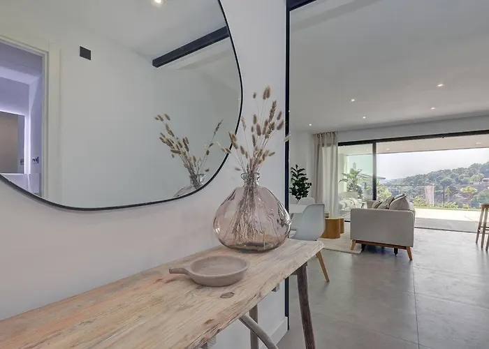 Brand New, Elegant Ground Floor Two Bed *