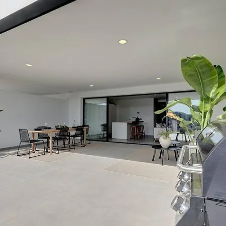 Brand New, Elegant Ground Floor Two Bed