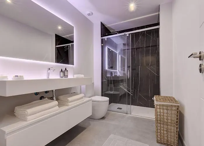 Brand New, Elegant Ground Floor Two Bed * Estepona