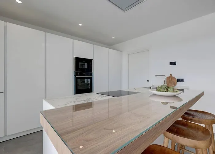 Brand New, Elegant Ground Floor Two Bed Estepona