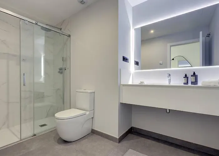 Brand New, Elegant Ground Floor Two Bed *